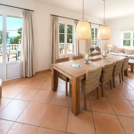 Paquerette Villa Fréjus
